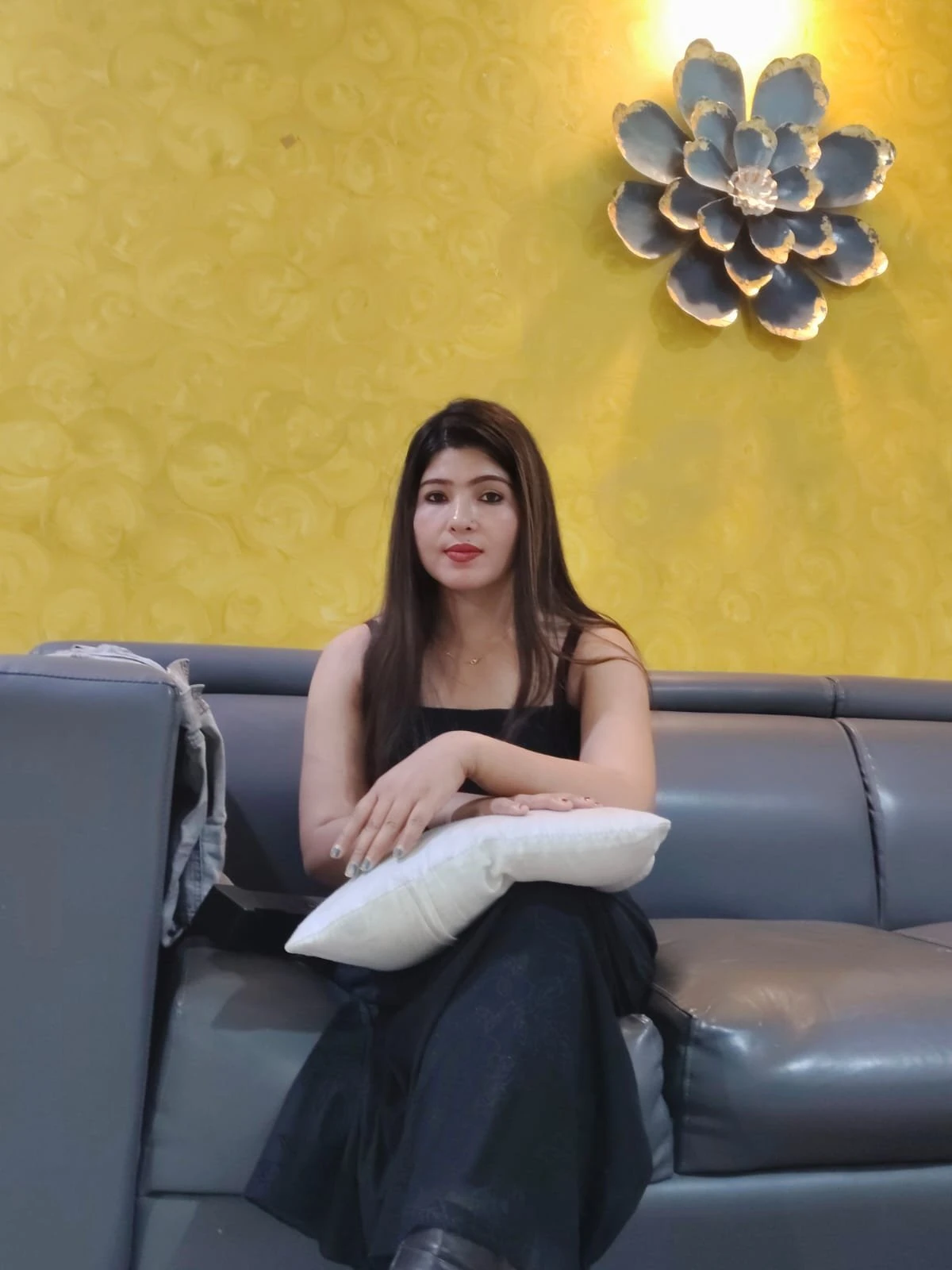 Im Soniya Book Now – Indian escort in Hyderabad — 2 / 4