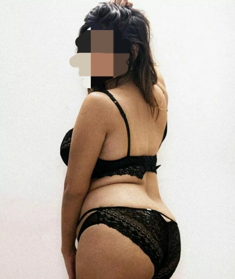 Richa – Indian escort in Navi Mumbai — 2 / 6