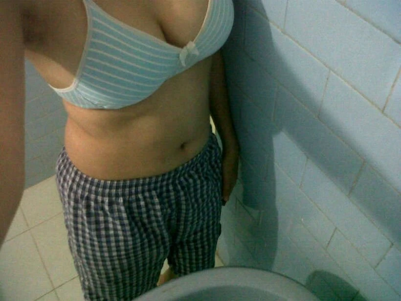 Priya – Sri Lankan escort in Colombo — 2 / 5