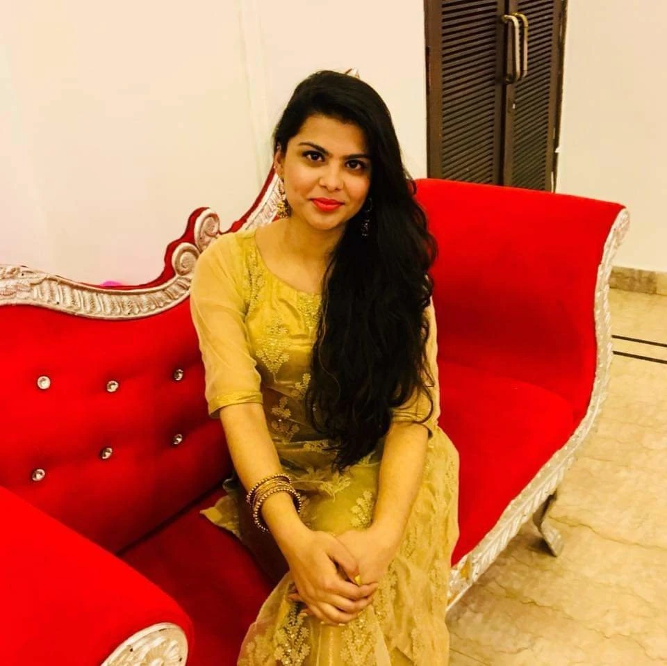 Kajal Sharma – Indian escort in Mumbai — 3 / 9