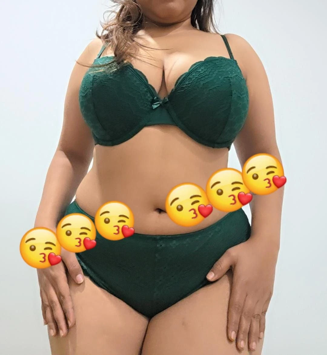 Vanshika 24 Independent, Elegant 🥰 – Indian escort in New Delhi — 4 / 23
