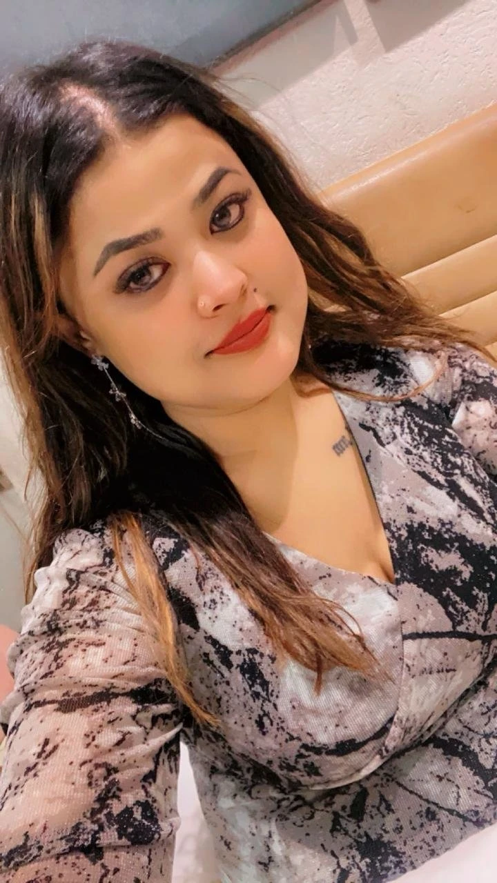 ALIYA – Iraqi escort in Gurgaon — 4 / 7