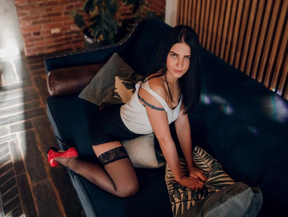Eira – American escort in Stockholm — 5 / 9
