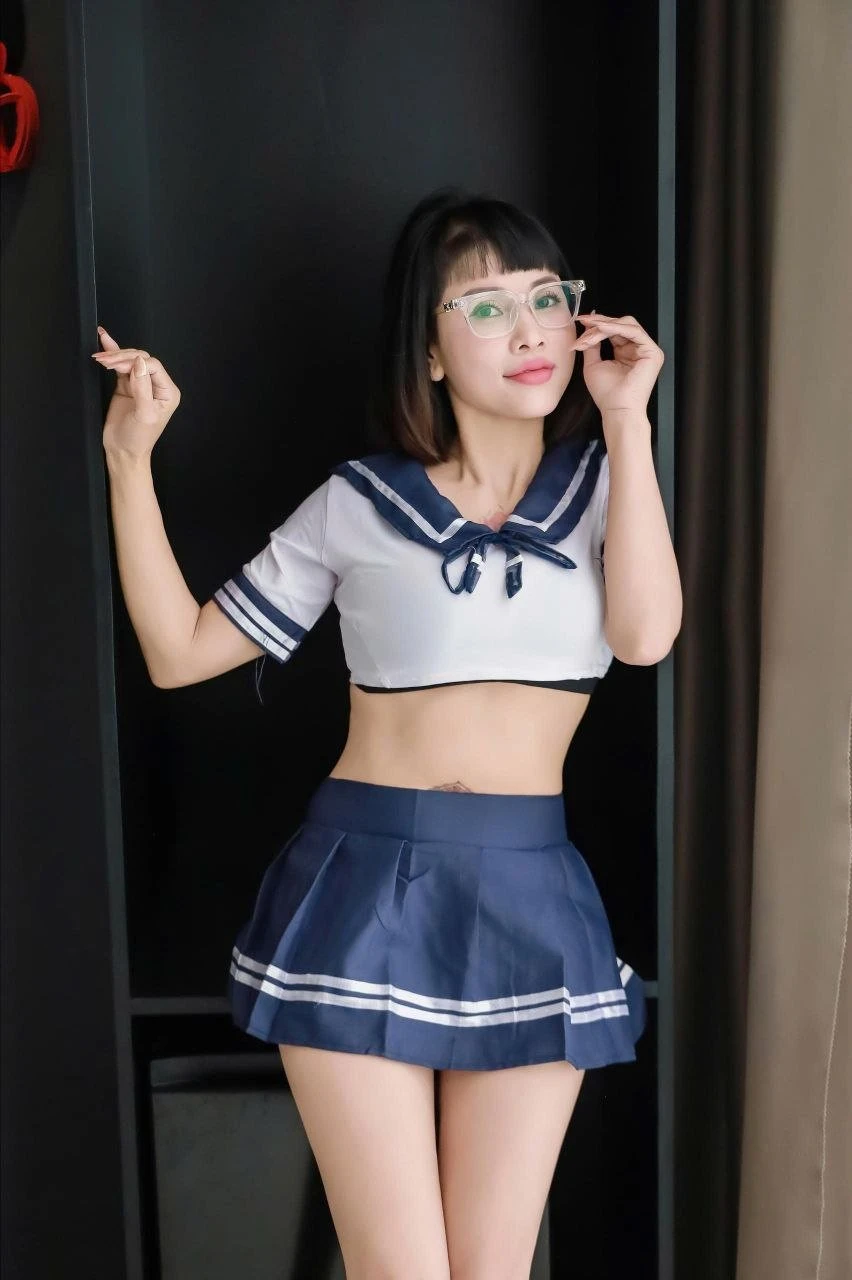 Ela 60& – Vietnamese escort in Da Nang — 8 / 11