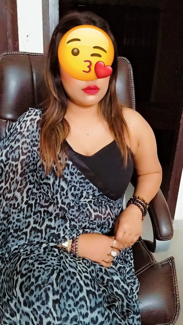 Pia – Indian escort in Mumbai — 4 / 11