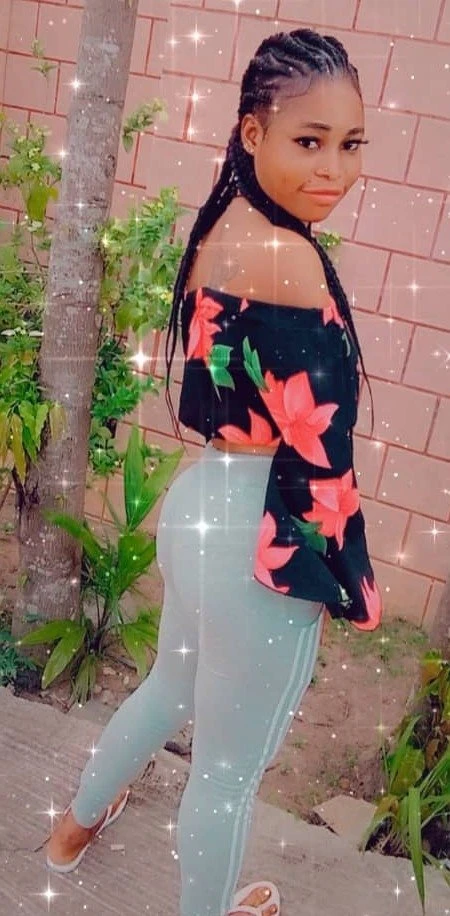 Frida – Nigerian escort in Abidjan — 5 / 6