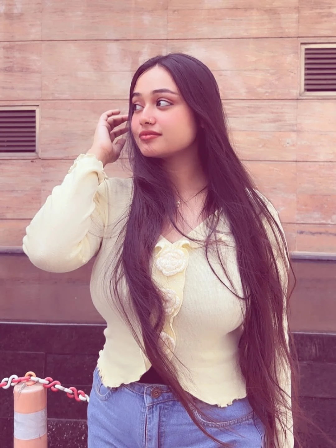 Amisha – Indian escort in Mumbai — 3 / 5