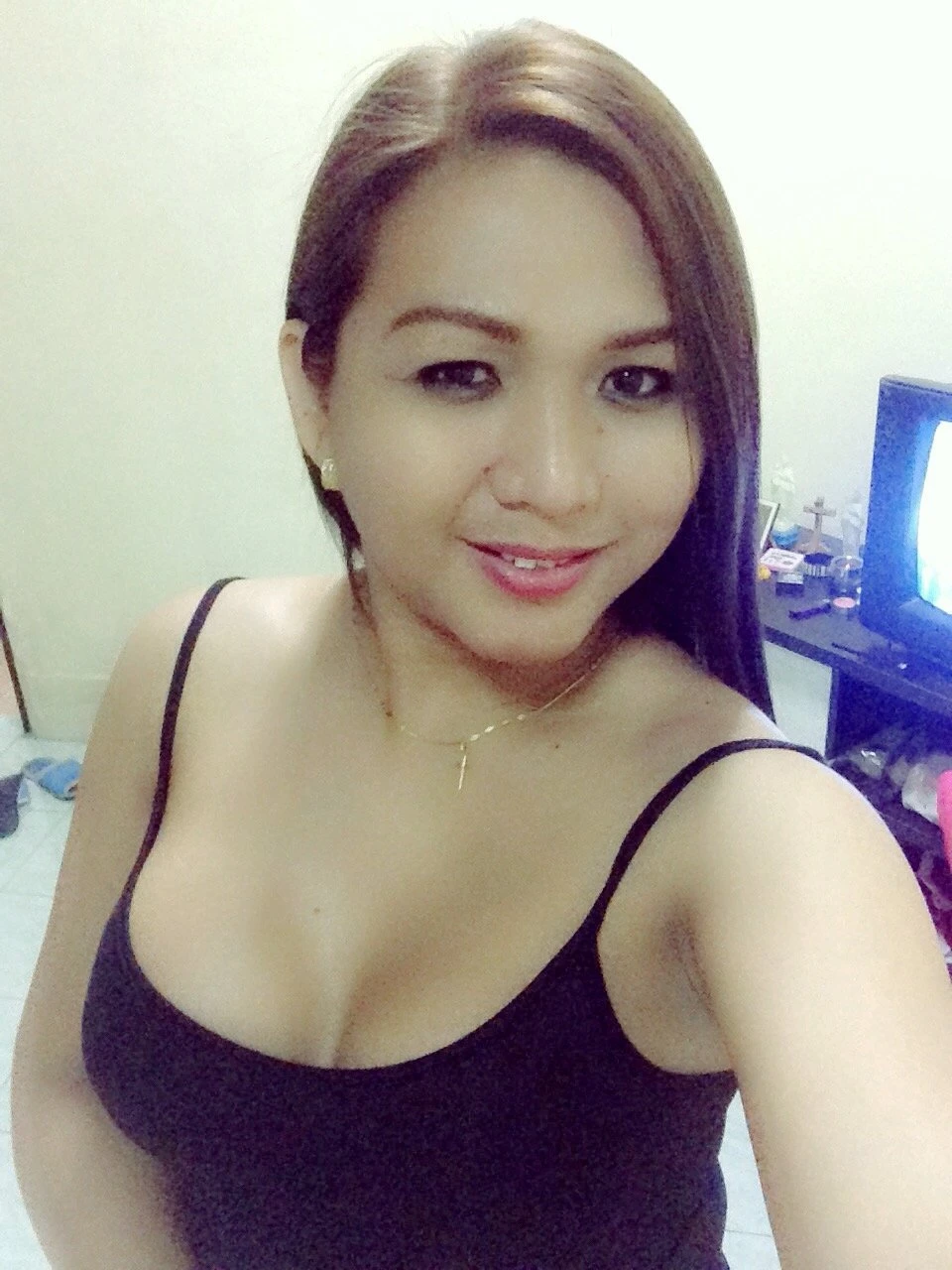 100% GENUINE WOMAN – Filipino escort in Hanoi — 27 / 31