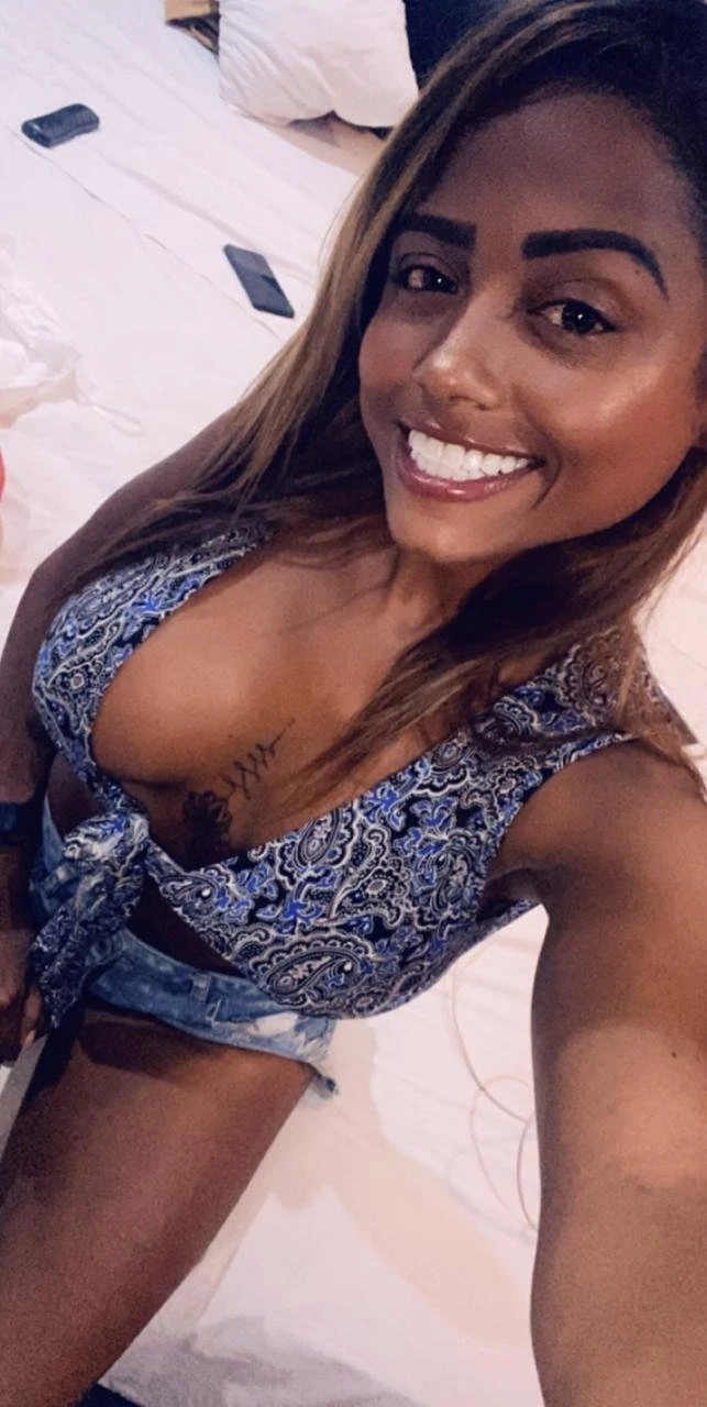 Luna – Cuban escort in Malta — 4 / 15