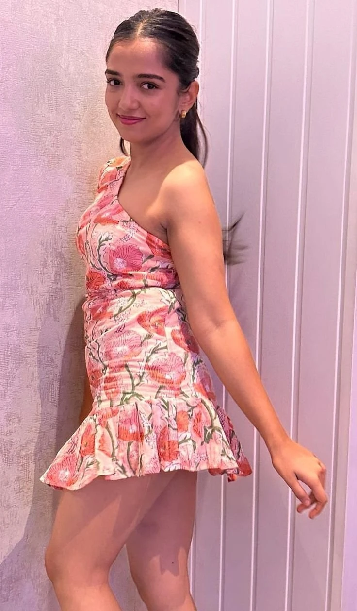 Nohra – Indian escort in Mumbai — 4 / 5
