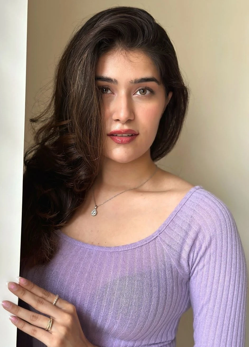 Independent Sadhana Cam Show / Reel Meet – Indian escort in New Delhi — 3 / 4