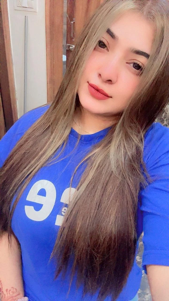 Nishu real meet incall – Indian escort in Ahmedabad — 21 / 28
