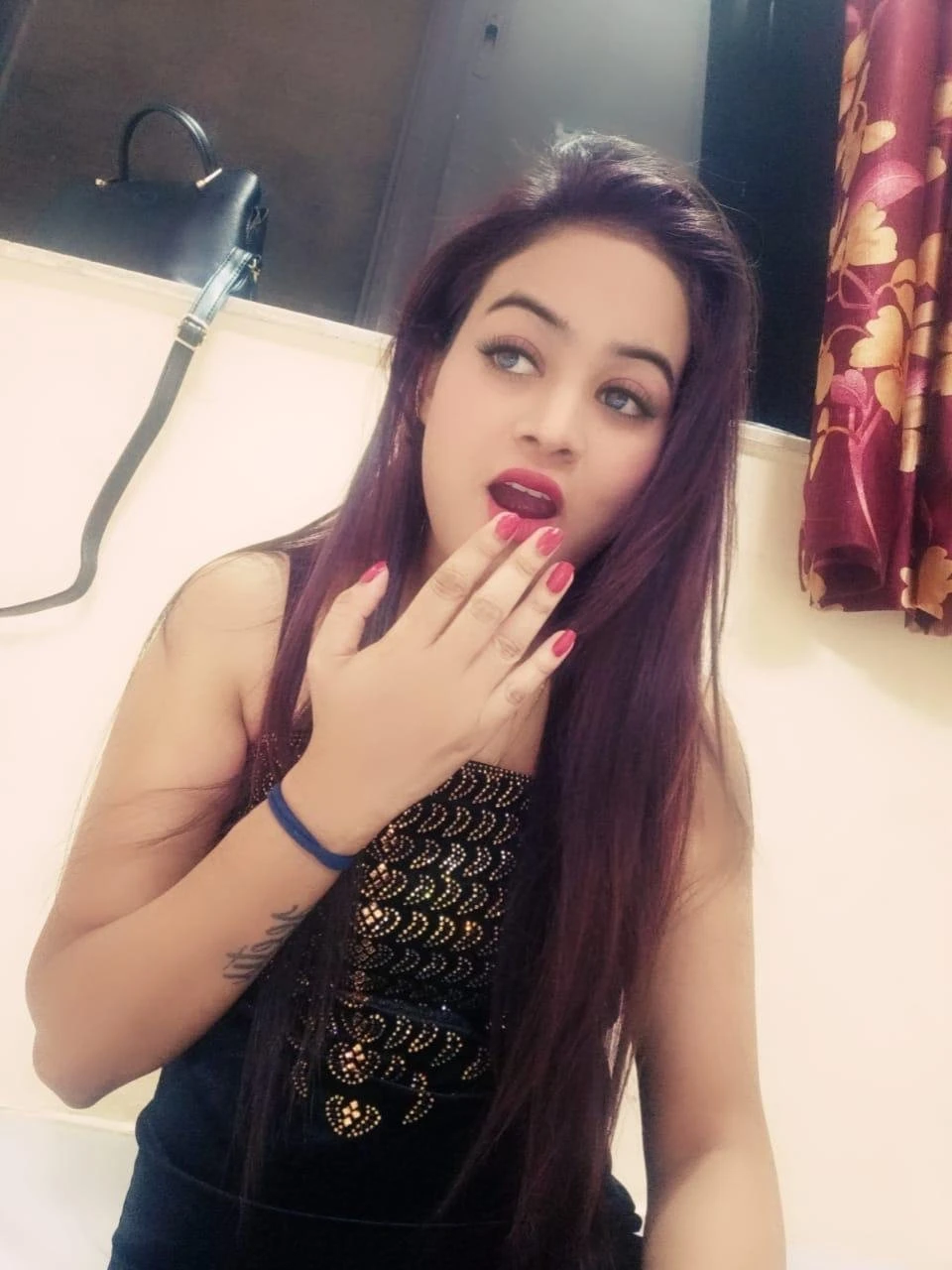 Mumbai Escorts Priya – Indian escort in Mumbai — 3 / 5