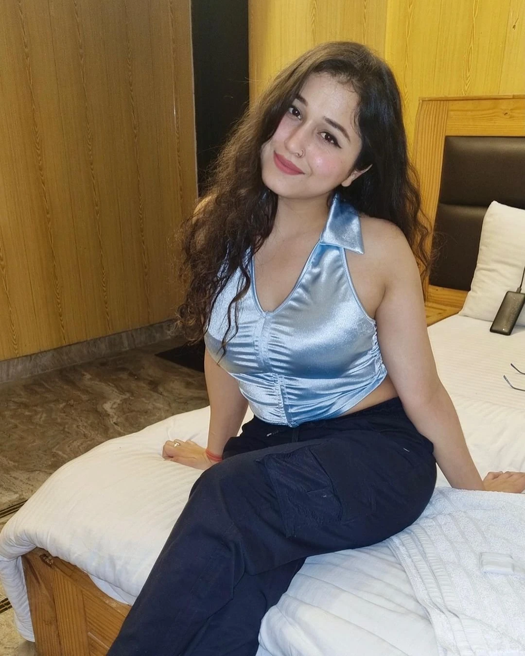 Divya – Indian escort in Candolim, Goa — 3 / 6