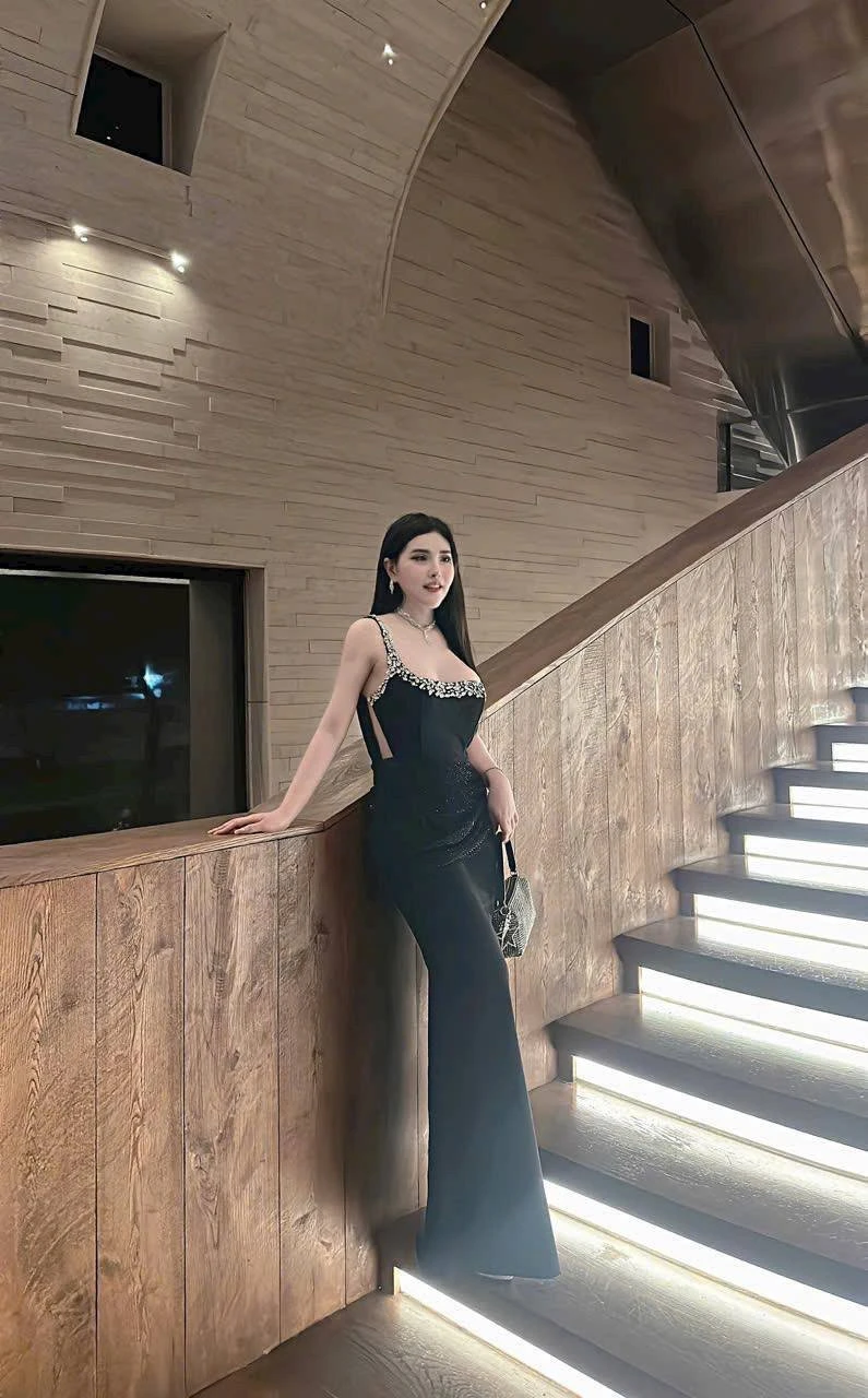 T Iti – Vietnamese escort in Ho Chi Minh City — 4 / 12