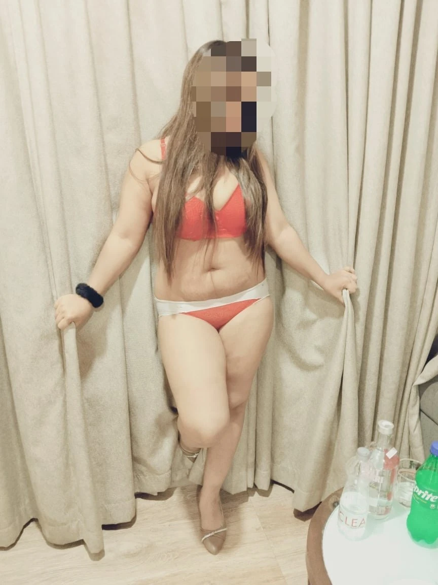 Liza – Indian escort in Mumbai — 4 / 10