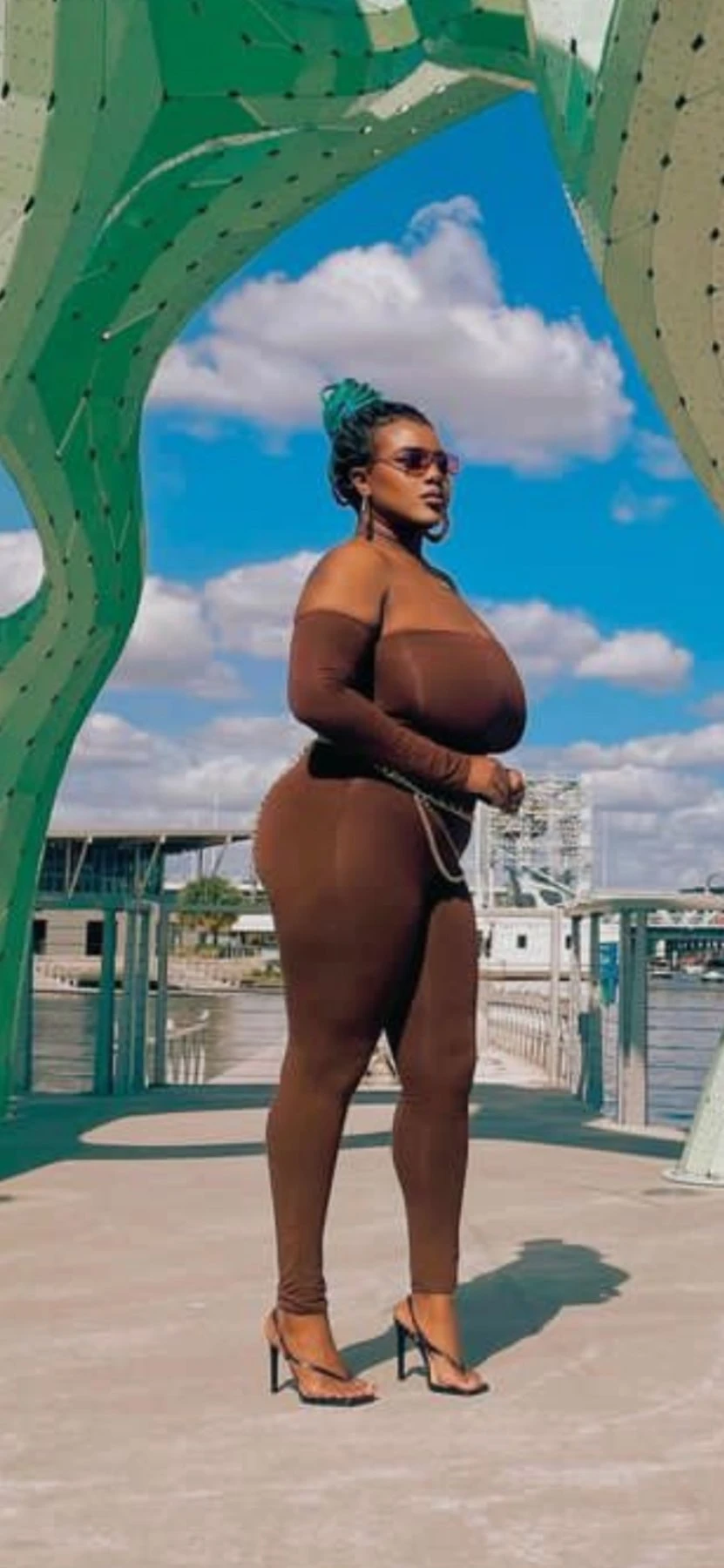 Sarah – Kenyan escort in New Delhi — 4 / 5