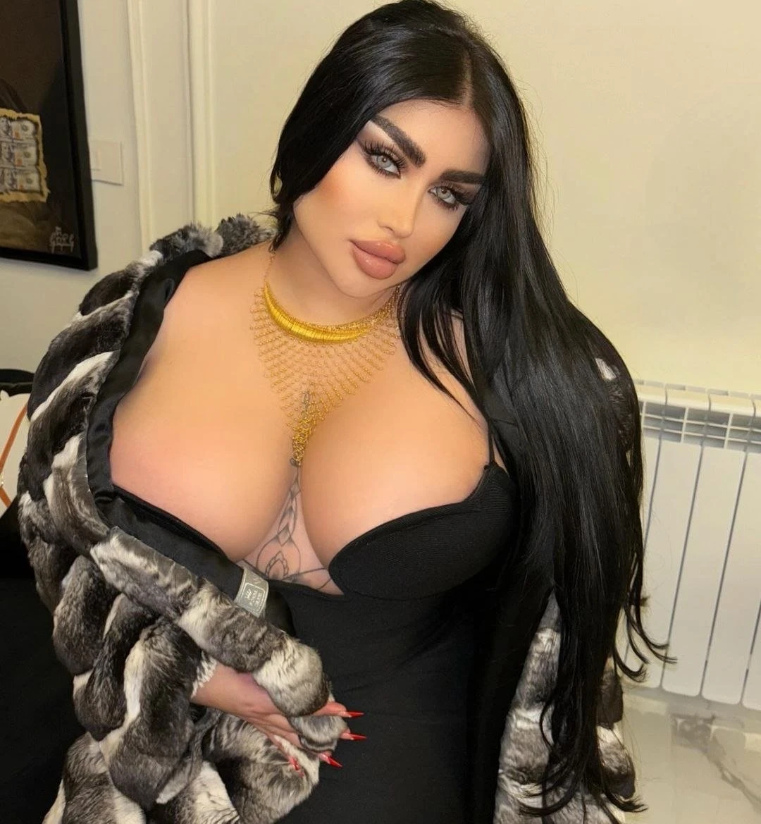 Karll – escort in Beirut — 7 / 8