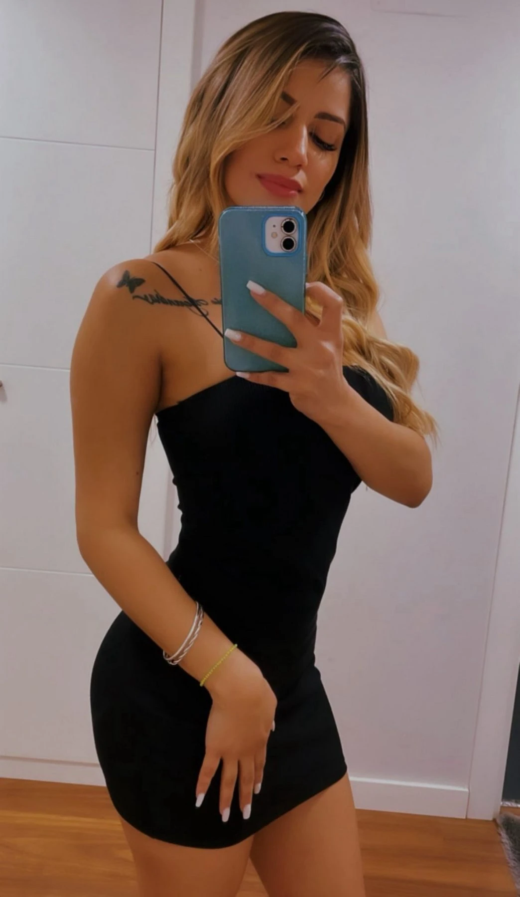 Gabriela – Venezuelan escort in Beirut — 5 / 6