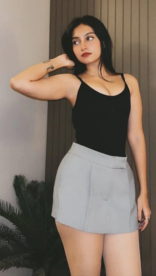 Hancy Joshi – Indian escort in New Delhi — 1 / 4