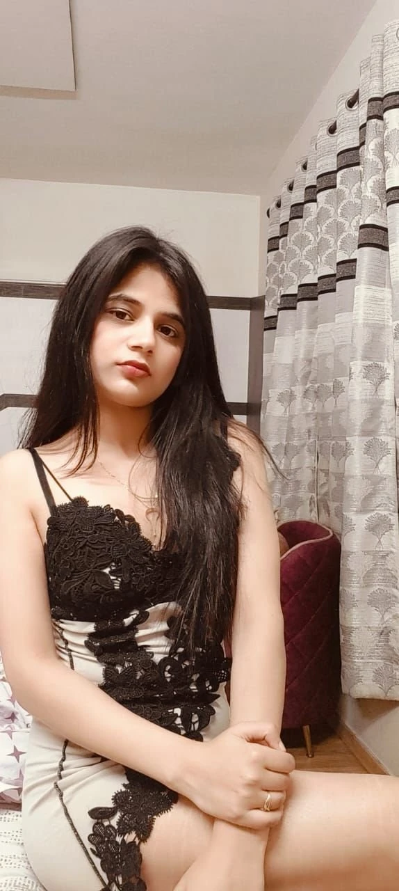 Neha College Going Girl Incall/Outcall – Indian escort in New Delhi — 5 / 7