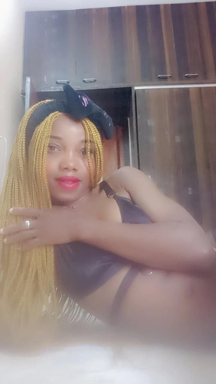 MHIZ CLARITY IN ELECTRONIC CITY – Somali escort in New Delhi — 11 / 12