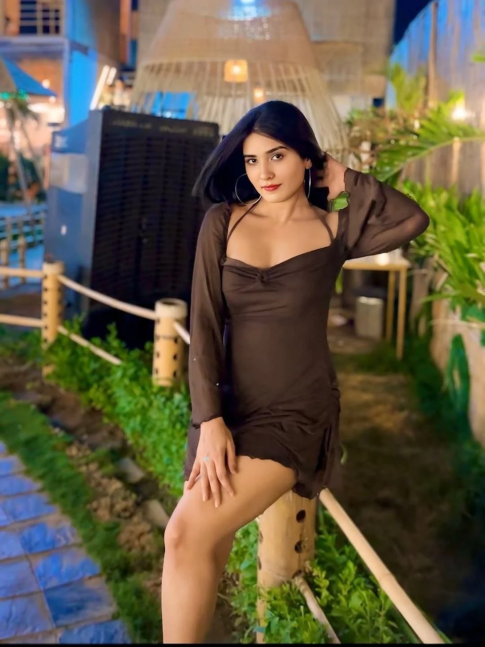 Minakshi Sharma – Indian escort in Pondicherry — 2 / 4