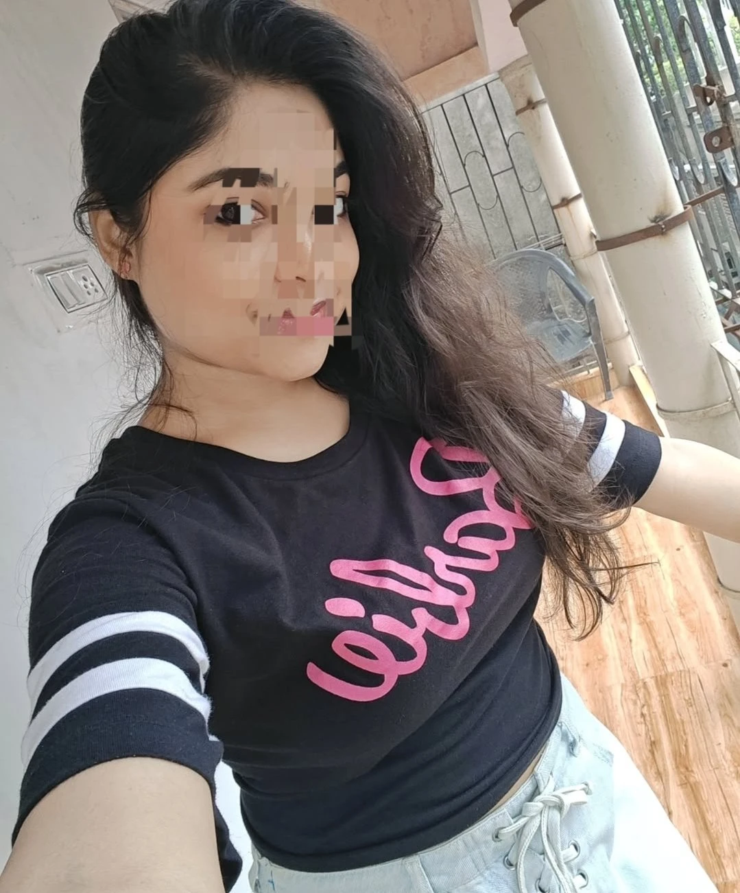 Janvi – Indian escort in Noida — 2 / 3
