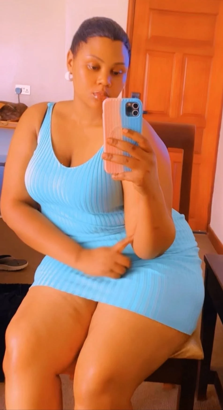 MoMo Darling – Tanzanian escort in Kathmandu — 6 / 8