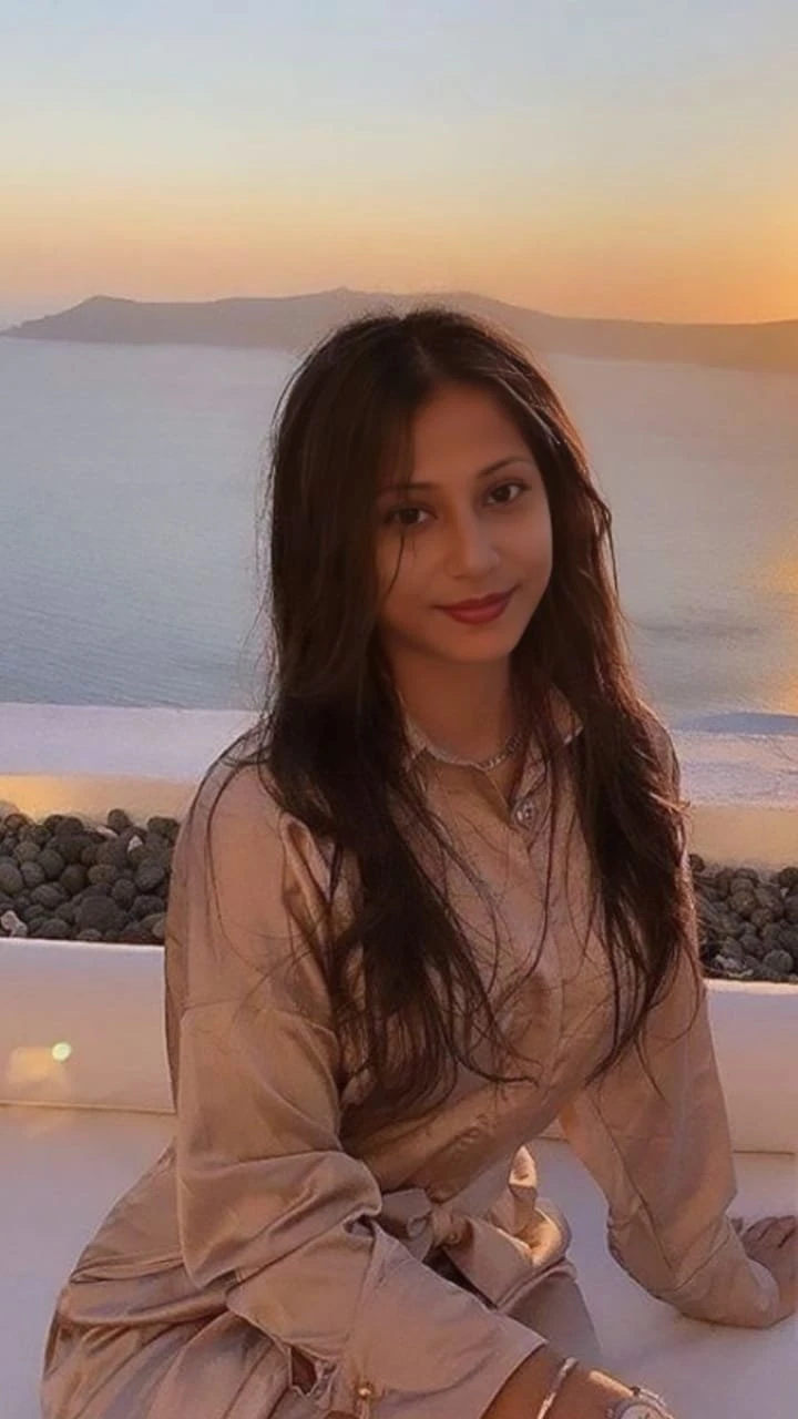Saniya Independent Collage Girl in Hyd – Indian escort in Hyderabad — 3 / 5