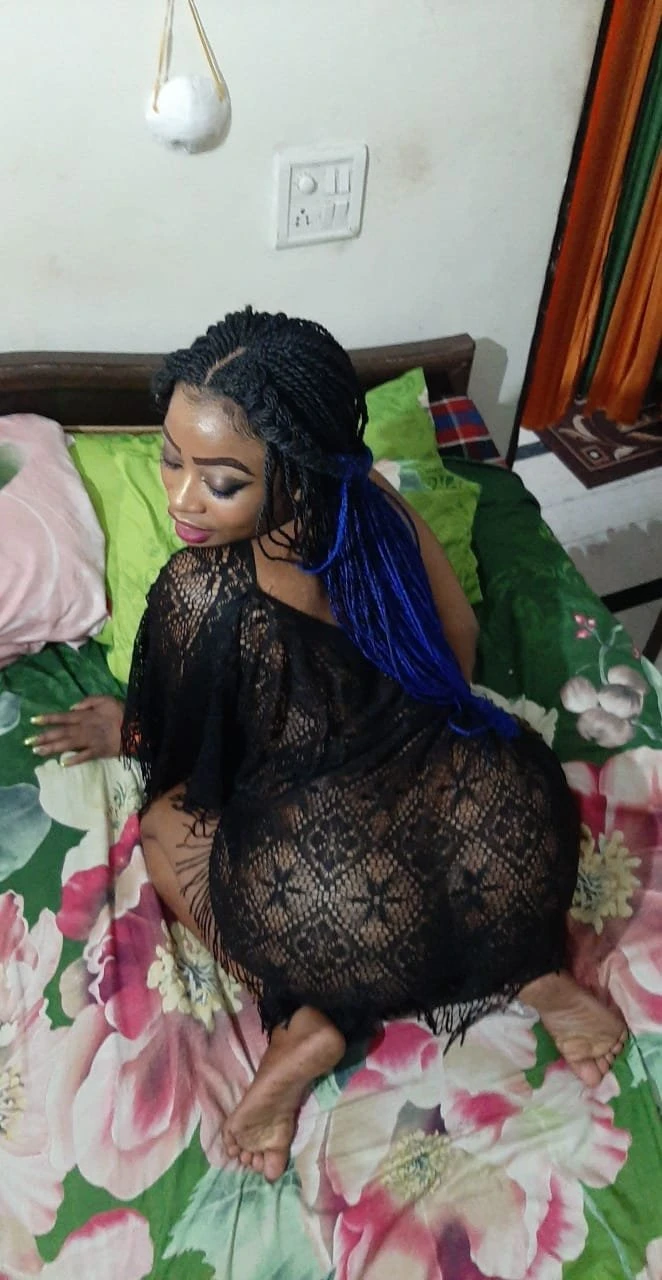 Charm Princess – Kenyan escort in New Delhi — 12 / 15