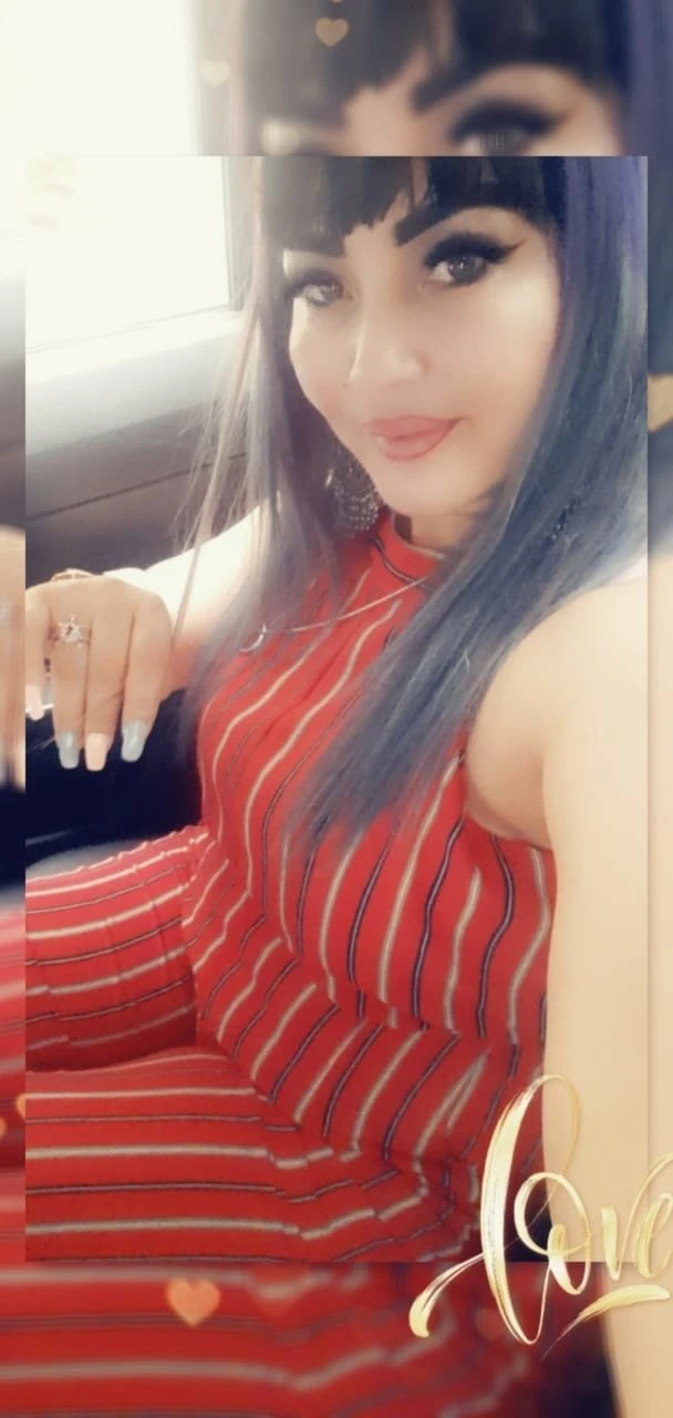Kally Saga – adult performer in New Delhi — 2 / 6