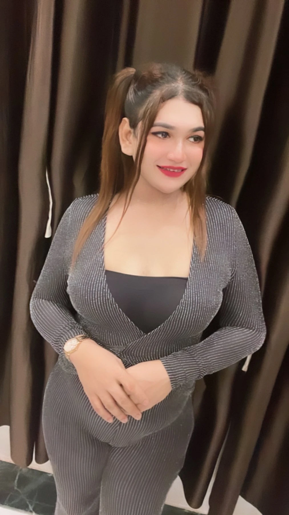 Sensational Soniya – Indian escort in Hyderabad — 5 / 20