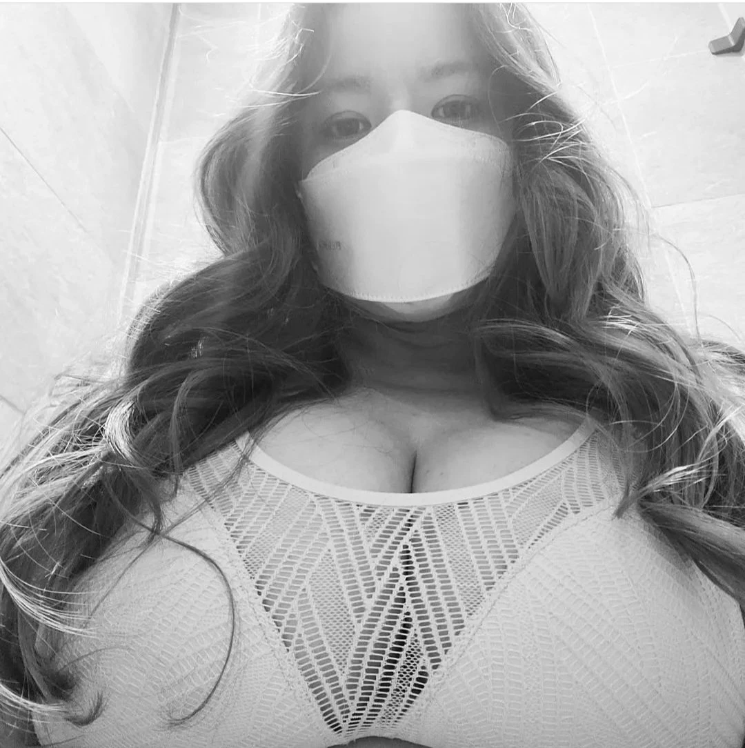 fun not free – Vietnamese escort in Da Nang — 5 / 6