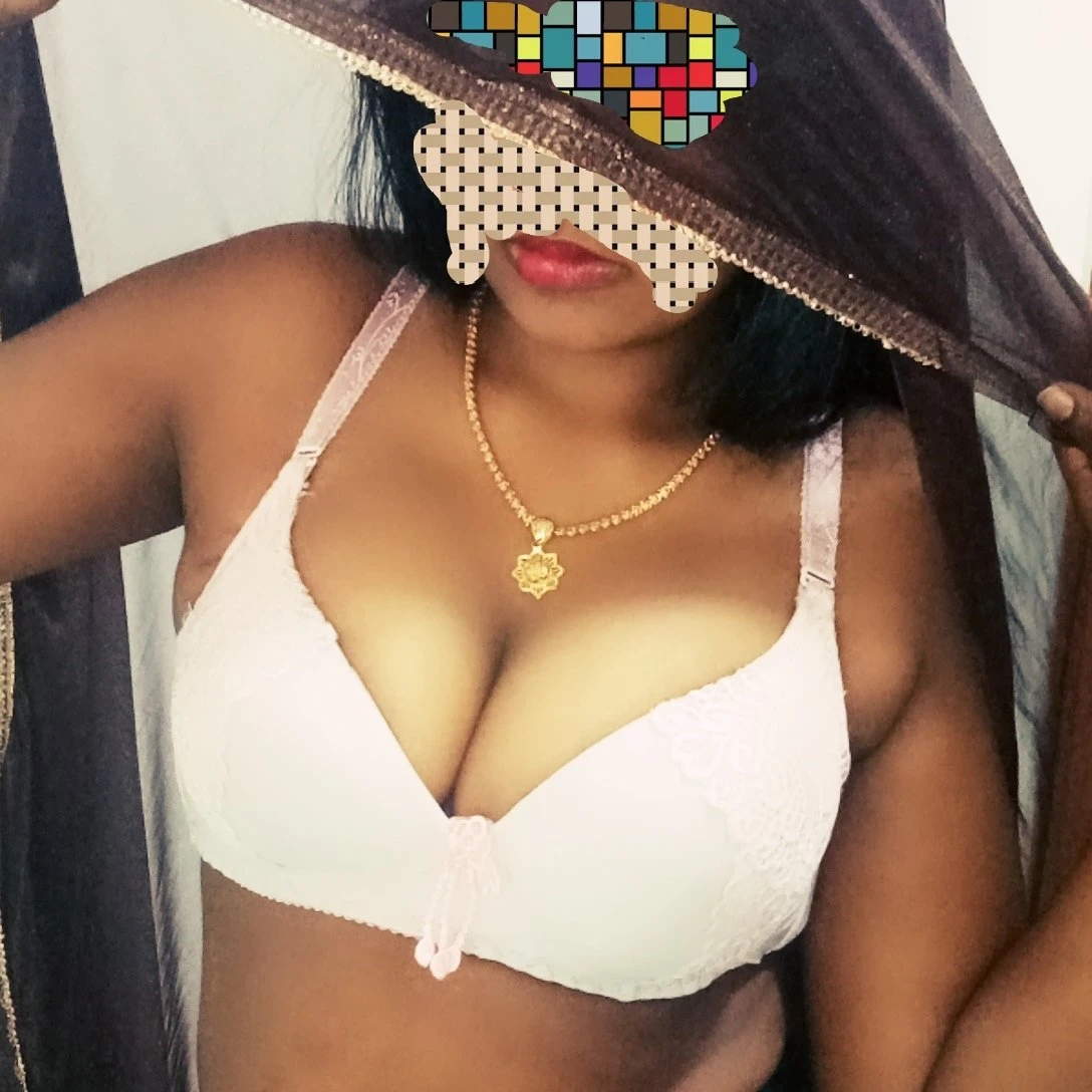 NISHA CAM/FULL(OFFICE GIRL) SERVICE 3... – Sri Lankan escort in Colombo — 7 / 8