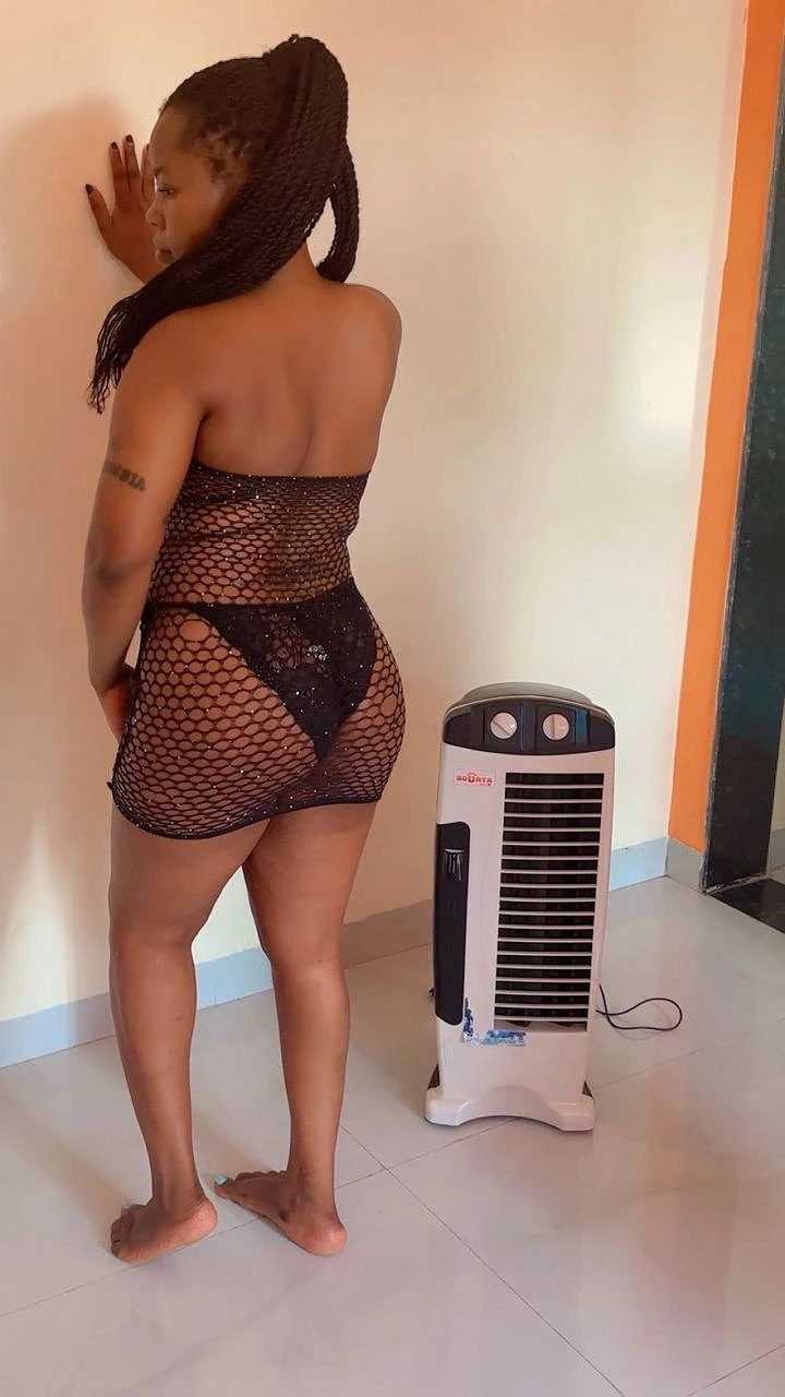 Divine – Senegalese escort in Pune — 4 / 5