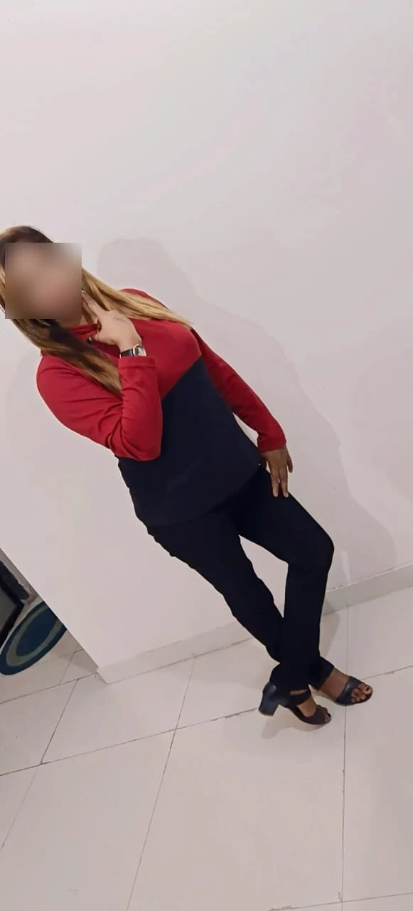 RinkyCam Session – Indian escort in Hyderabad — 6 / 17