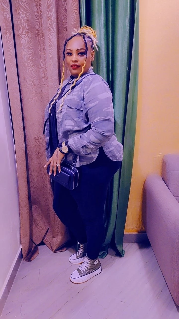 Mistress maria Queen of Lift and carry – Rwandan escort in Noida — 11 / 17