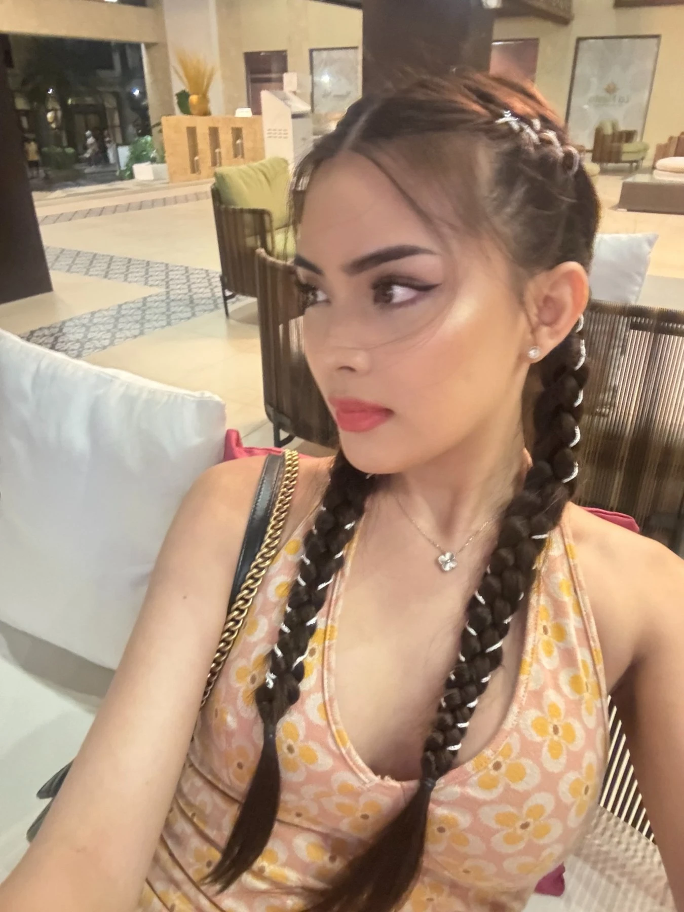 Asian Fantasy – Filipino escort in Ho Chi Minh City — 4 / 13