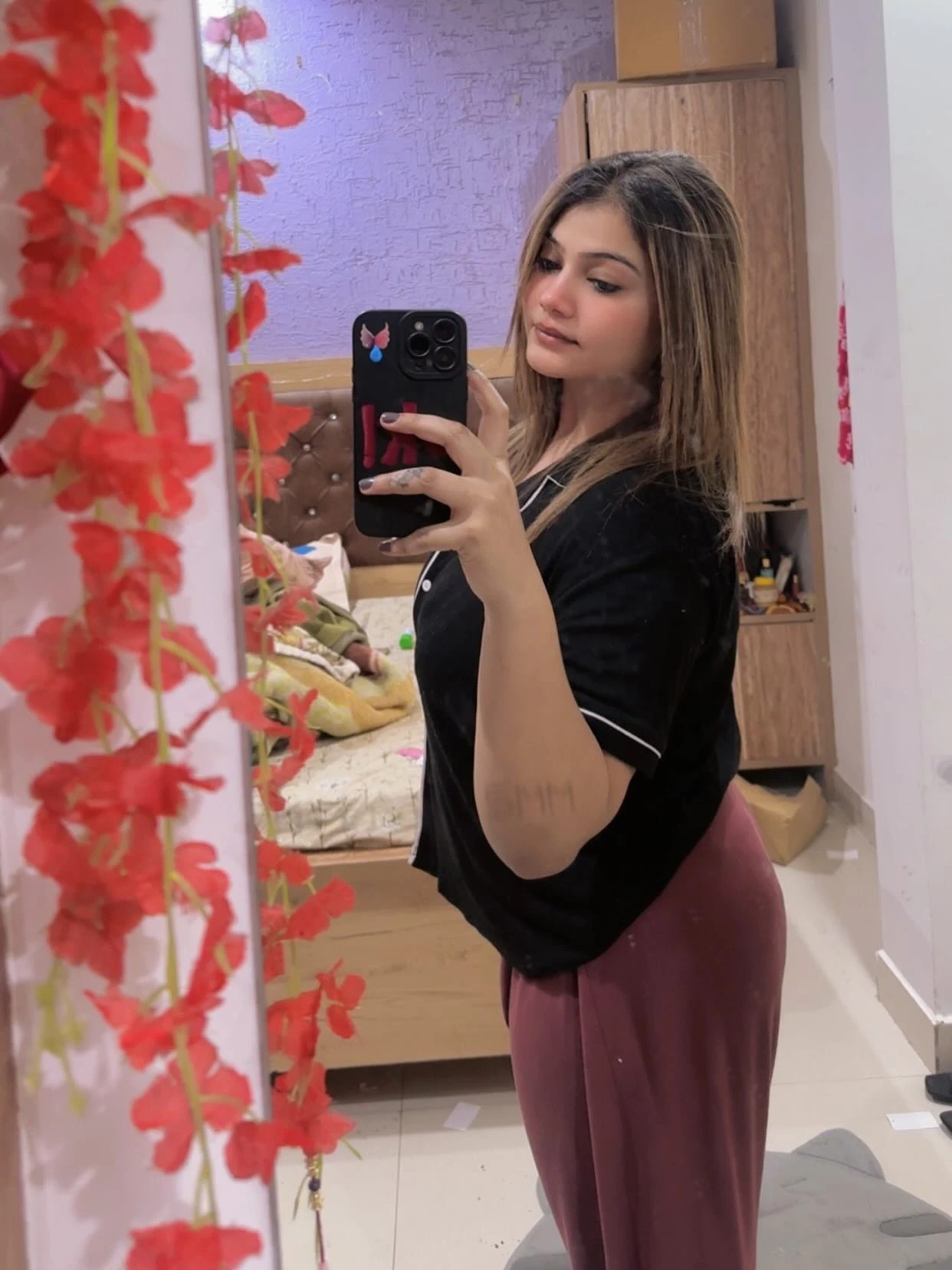 Shreyaaa – Indian escort in Navi Mumbai — 2 / 6