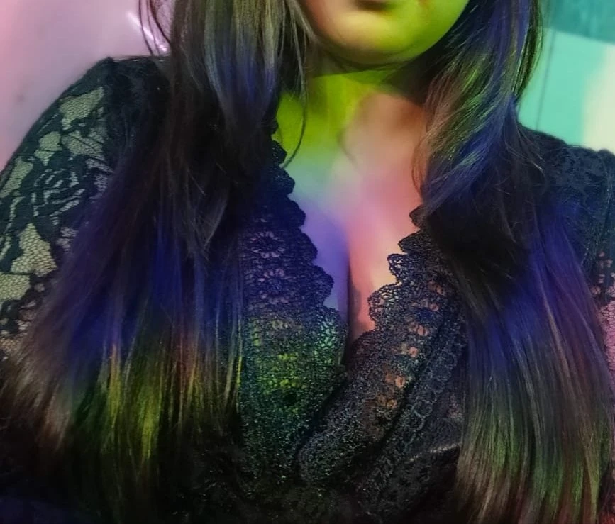 Pooonam – Indian escort in New Delhi — 3 / 5