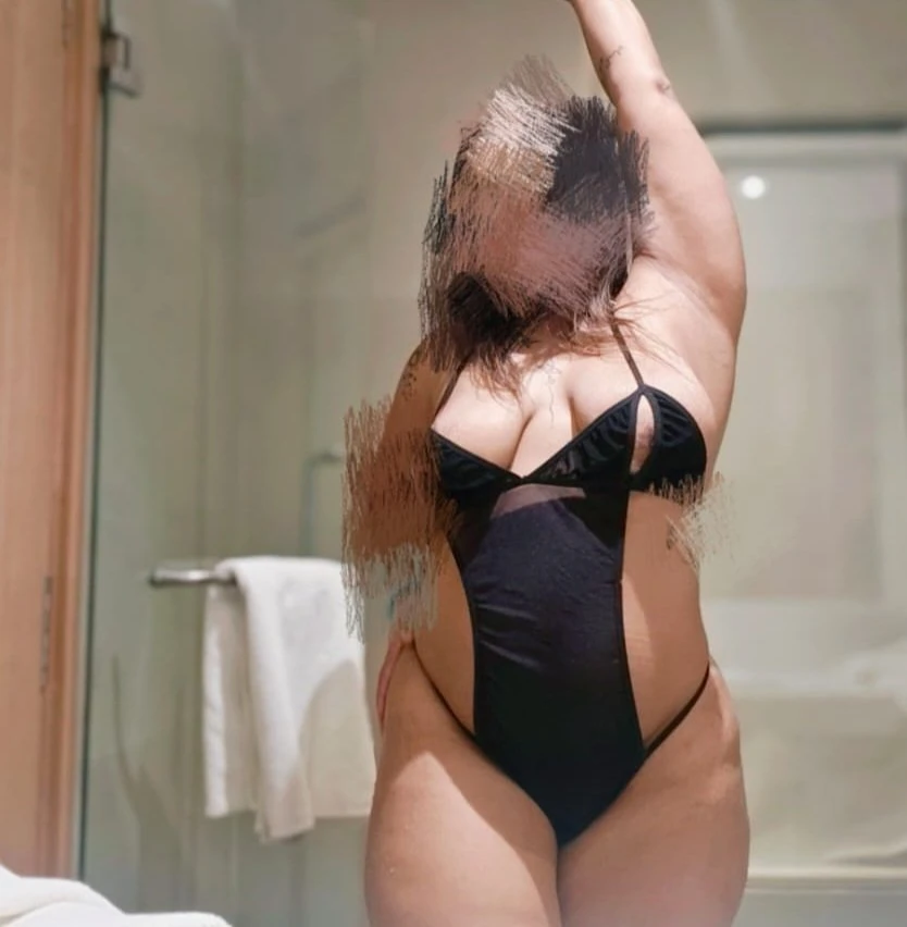 Tania – Indian escort in Mumbai — 9 / 13