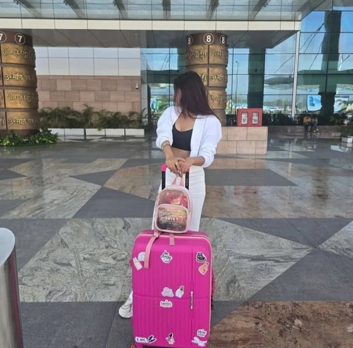 Disha for Cam & Real Independent – Indian escort in New Delhi — 2 / 7