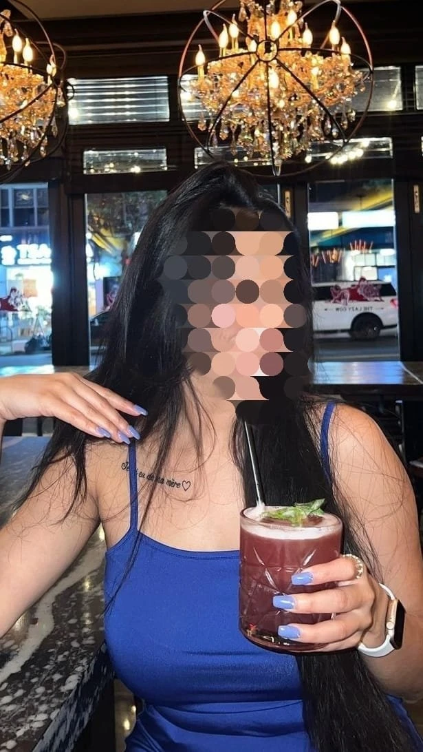 Ashwini G on CAM and OCCASIONAL MEETUPS – Indian adult performer in New Delhi — 1 / 9