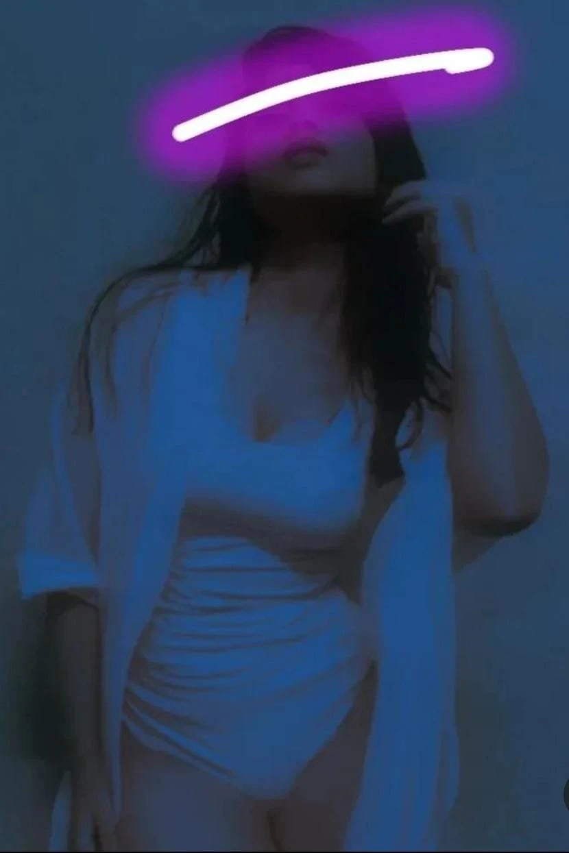 Sonam {Cam Session & Real Meet} – Indian escort in Pune — 3 / 5