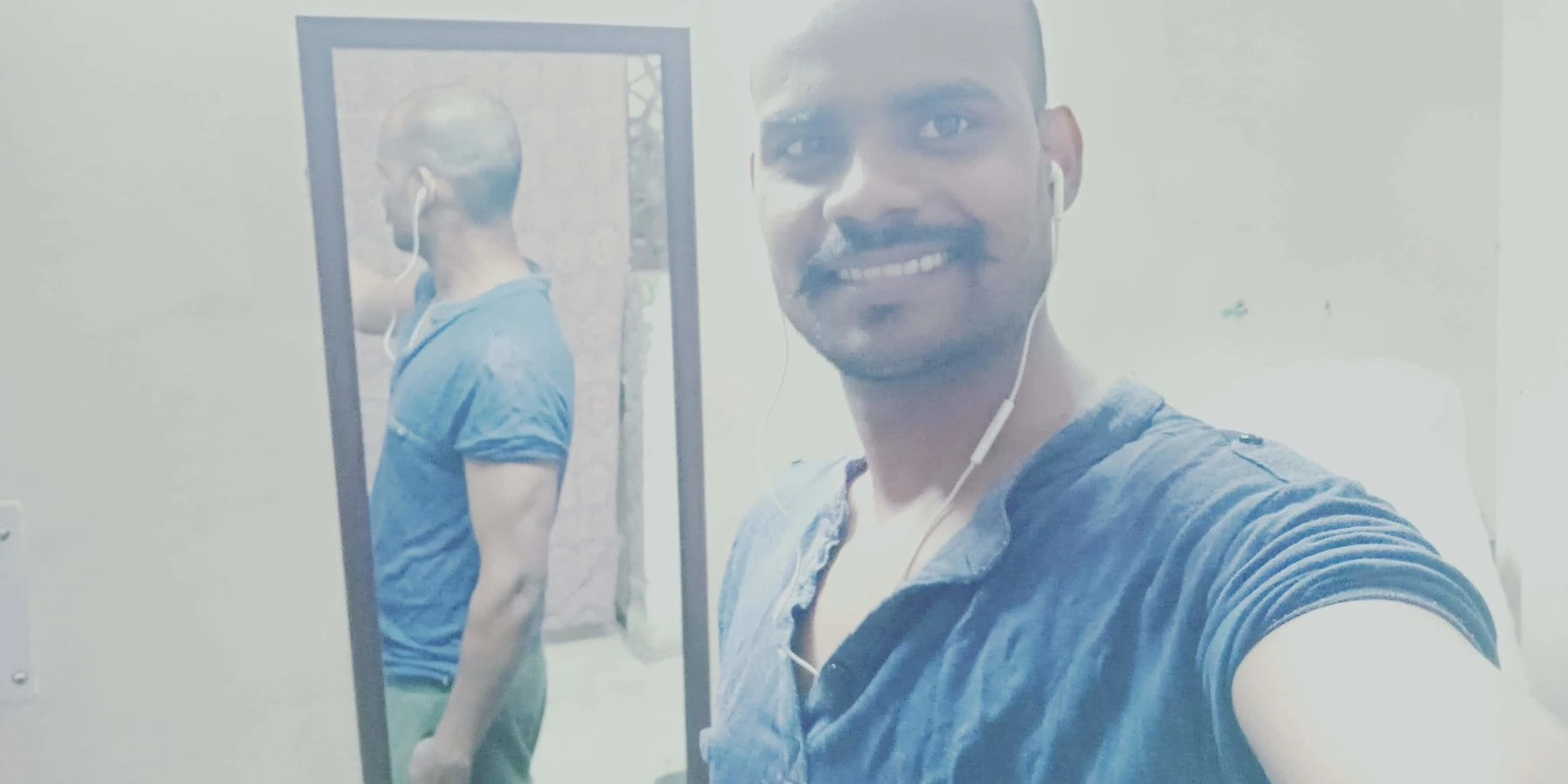 Ravi Thakur – Indian adult performer in New Delhi — 4 / 5