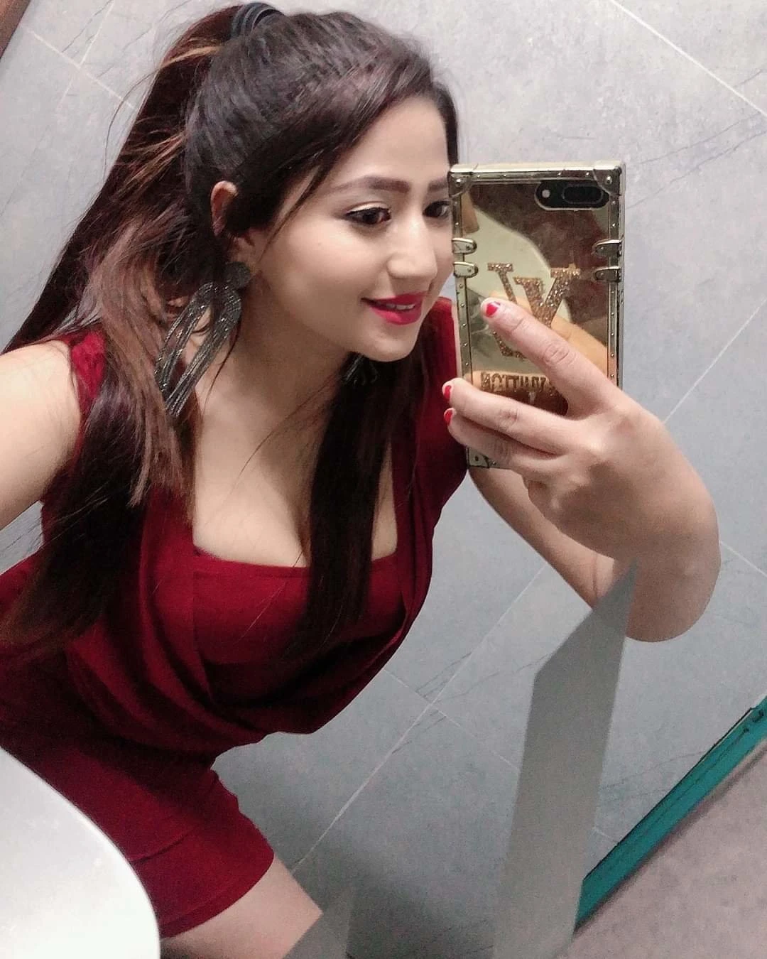 Mahi Sinha Vip Escorts Hyderabad – Indian escort in Hyderabad — 1 / 5