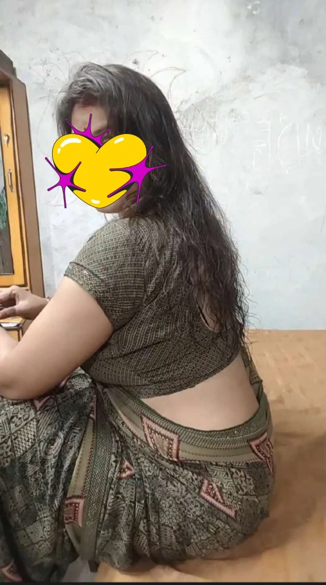 Haryanvi bhabi cam session only – Indian escort in New Delhi — 5 / 8