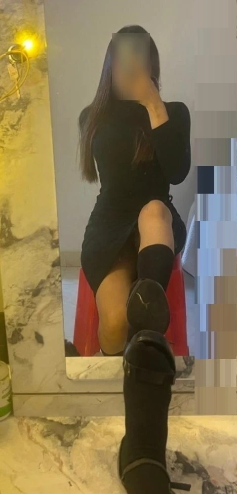 MIA🥂 – dominatrix in Mumbai — 9 / 13