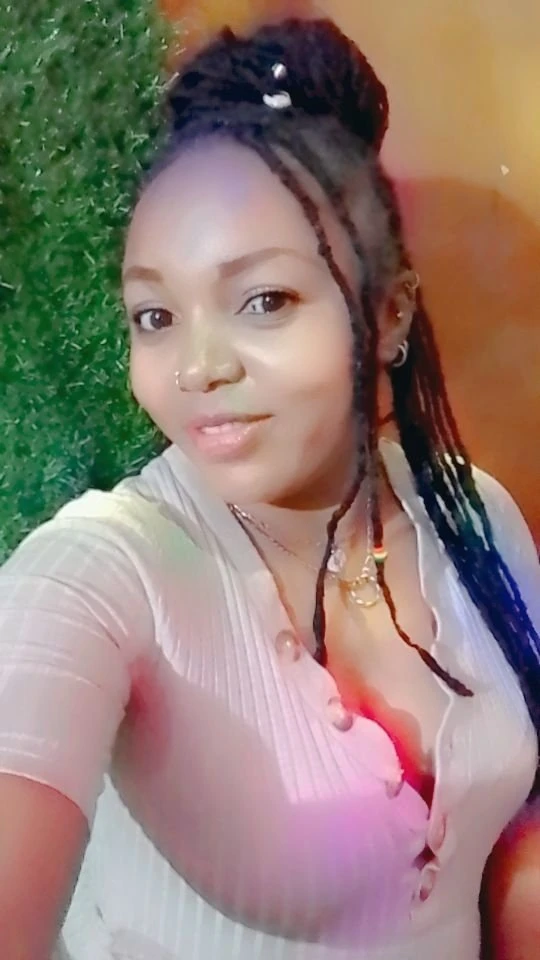 Falcon Mmm – Kenyan escort in New Delhi — 3 / 10